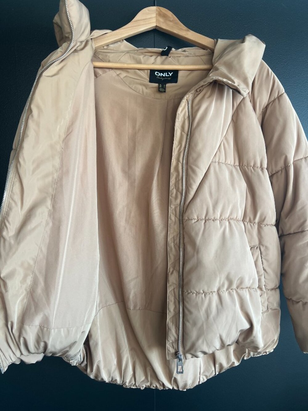 Winter Puffer Jacket Short Oversized Beige S - Picture 3 of 16